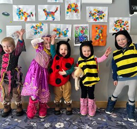 5 children enjoying childcare on ski holiday