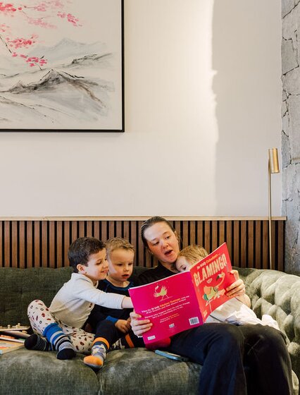 Storytime with ski nanny at Bear Cubs, Graciosa