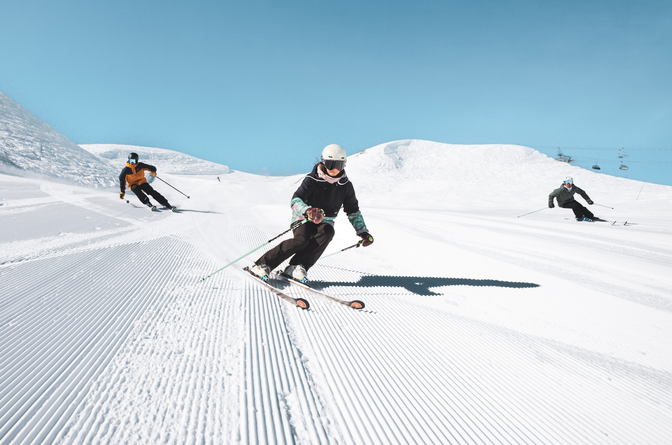 3 skiers in Les Arcs